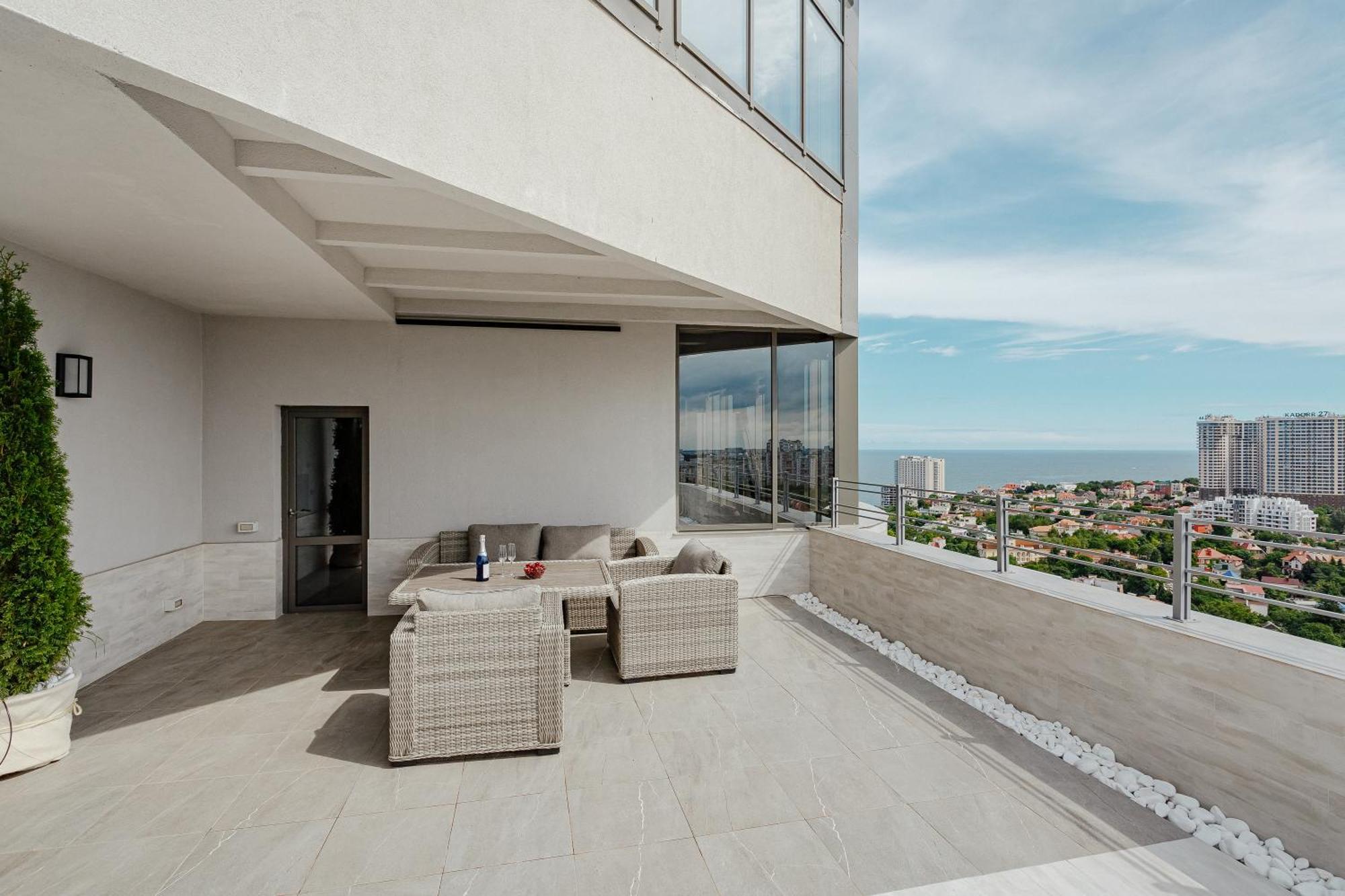 Plaza Arcadia Apartments أوديسا الغرفة الصورة