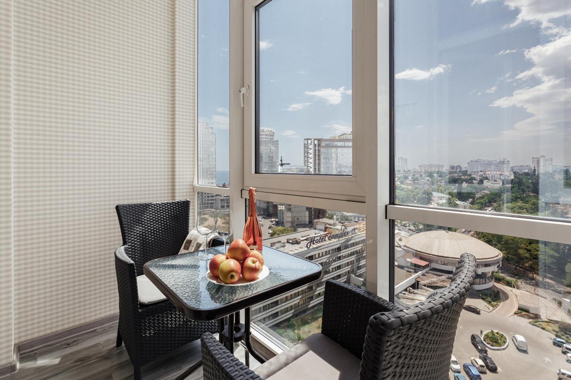 Plaza Arcadia Apartments أوديسا الغرفة الصورة